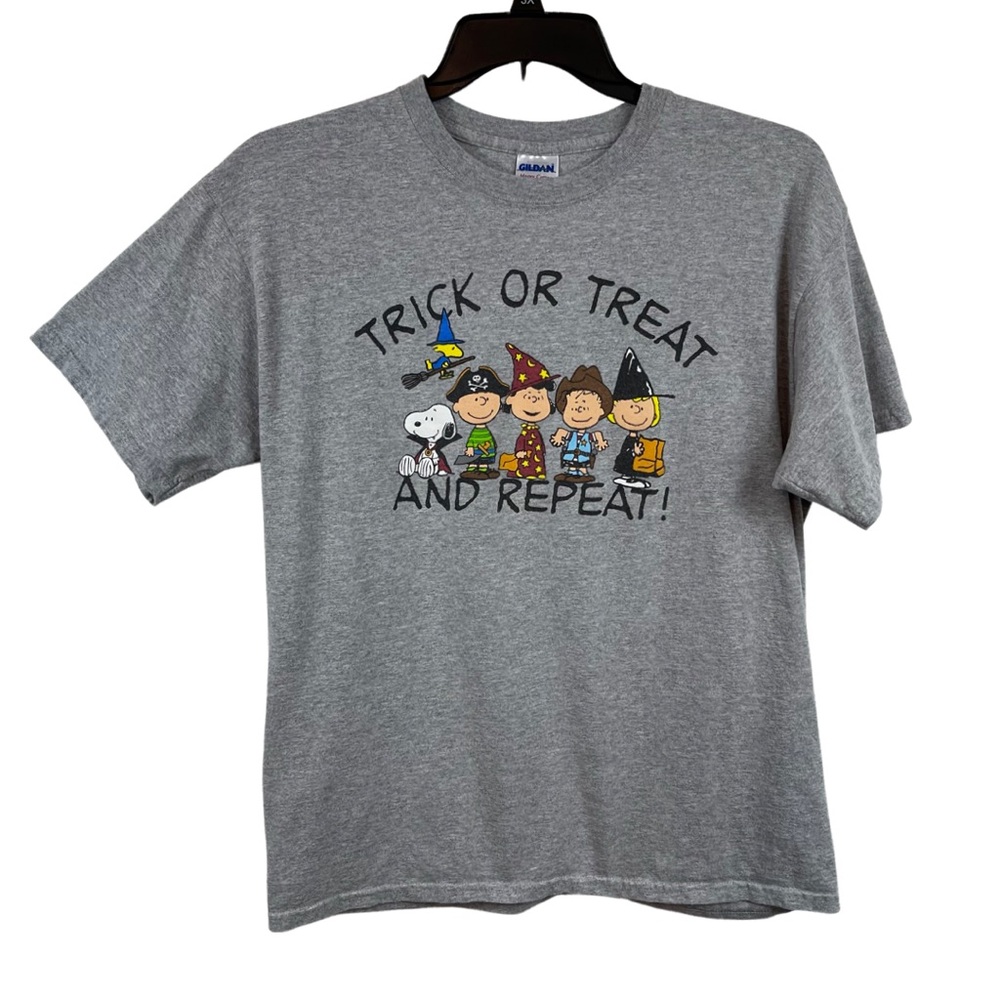 Peanuts Halloween Trick-Or-Treat Crew Neck Tee Shirt L Gray